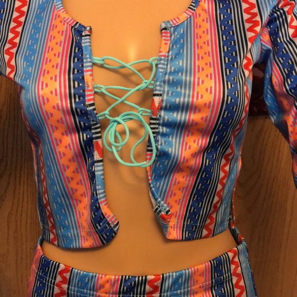 2 piece set - Picture 2 of 7